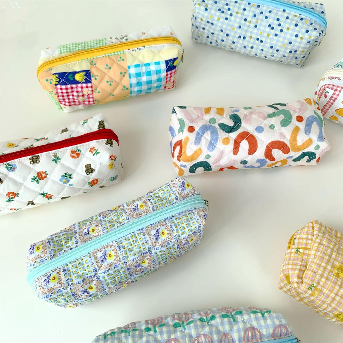 Pencil Case Pen Case Office College School Storage Bag Pouch Holder Box Organizer Makeup Pouch Cosmetic Bag Aesthetic Cute Pencil Case for Girls Boys Kids (S)